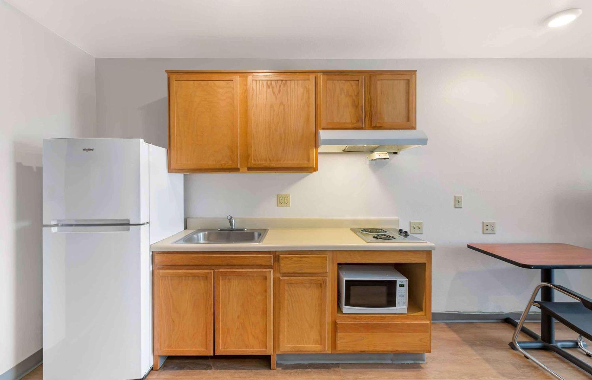 Extended Stay America Select Suites - Cleveland - Avon Exteriör bild