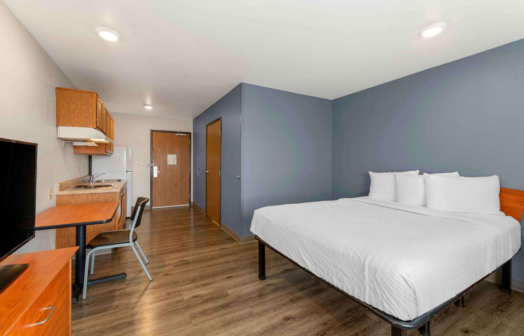 Extended Stay America Select Suites - Cleveland - Avon Exteriör bild