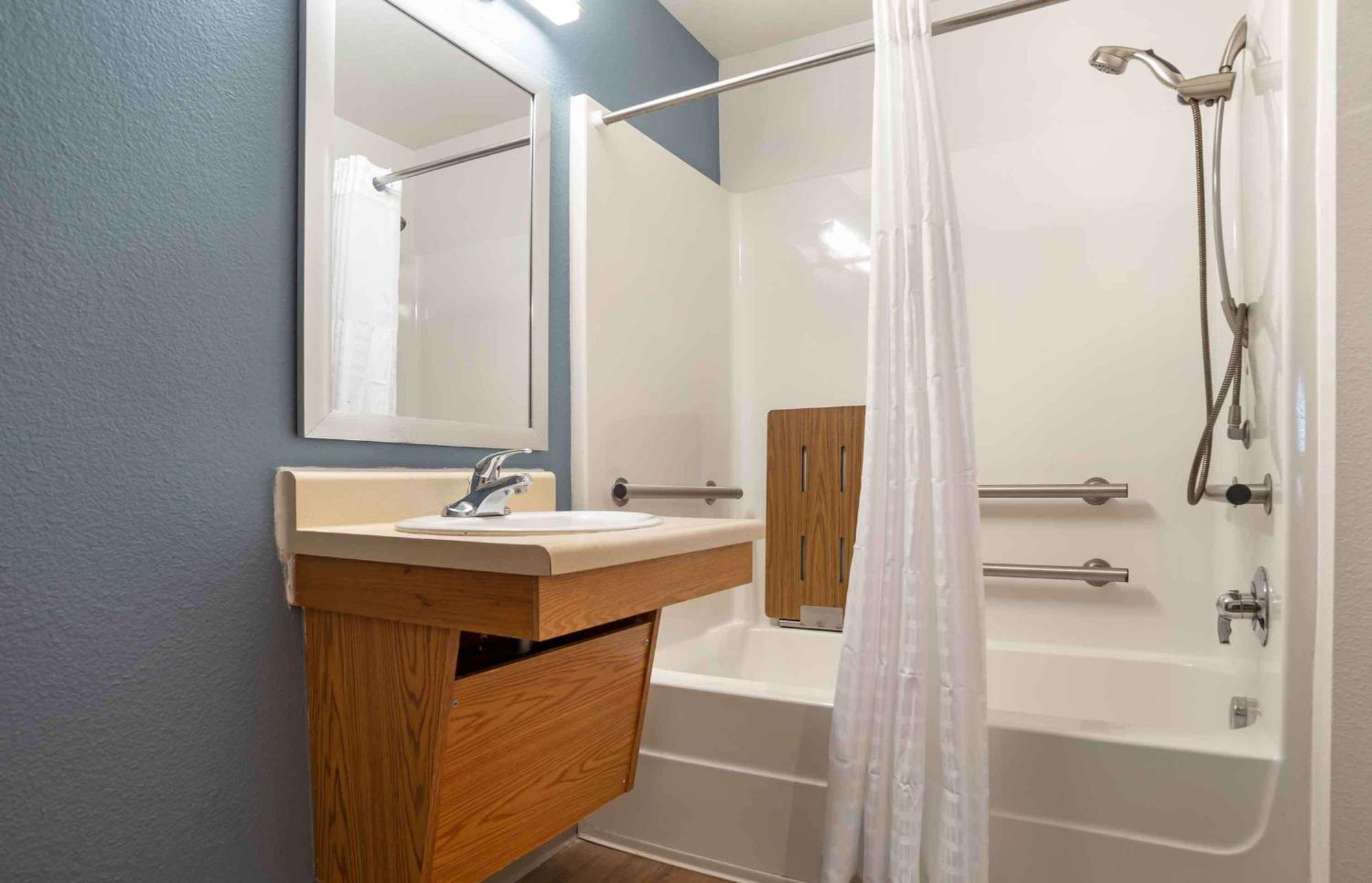 Extended Stay America Select Suites - Cleveland - Avon Exteriör bild