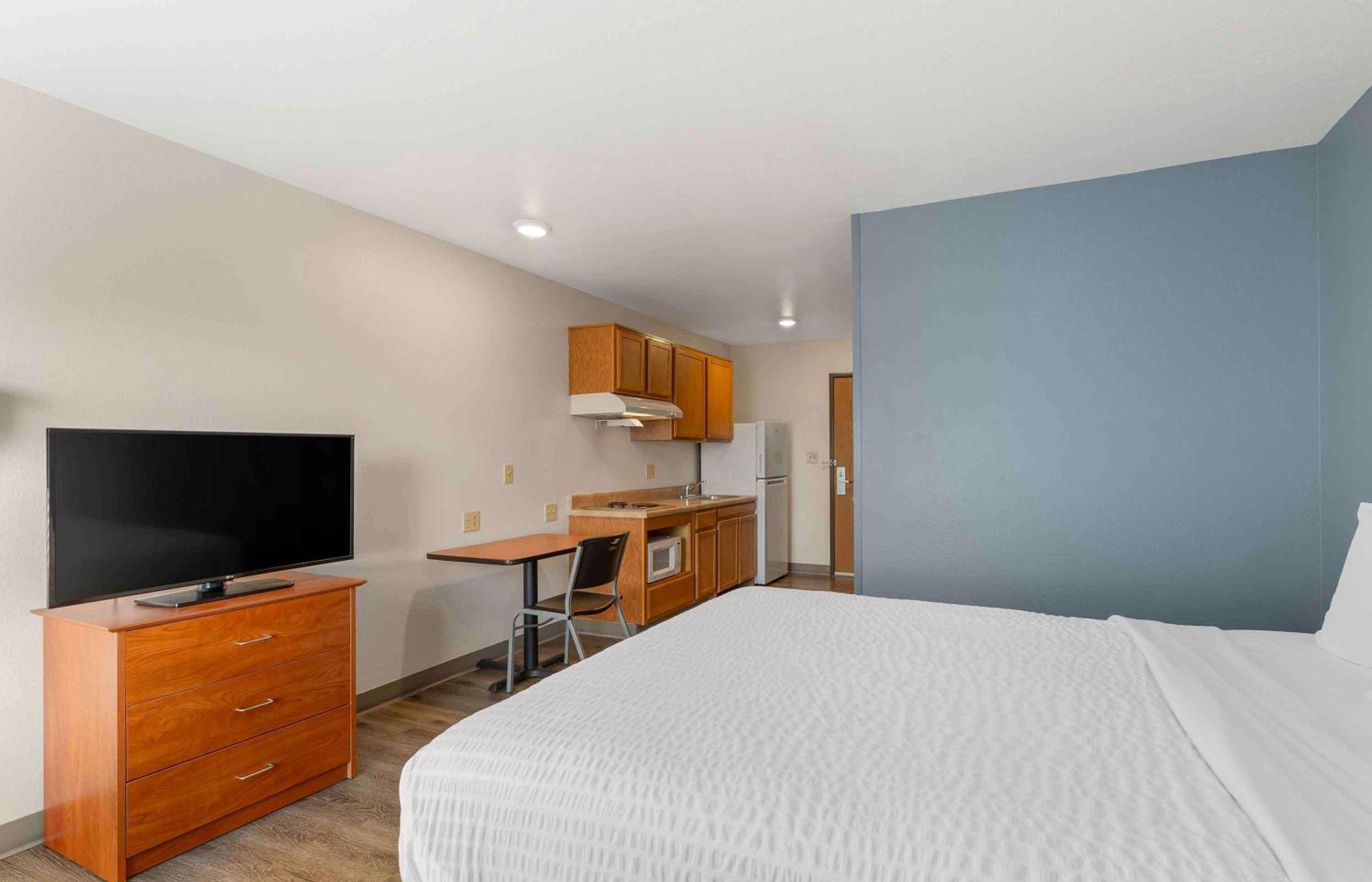 Extended Stay America Select Suites - Cleveland - Avon Exteriör bild